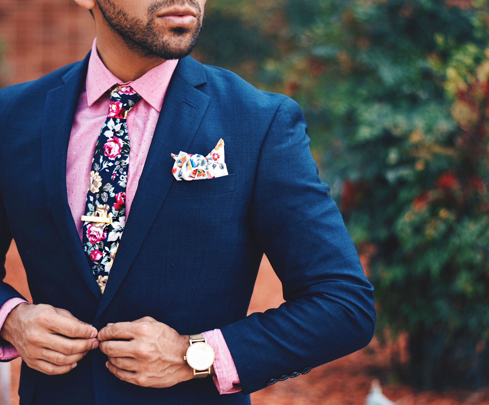 Blue suit with pink shirt color combination
