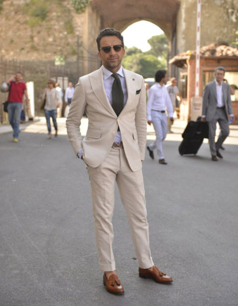 Beige Suit Color Combinations with Shirt and Tie - Suits Expert