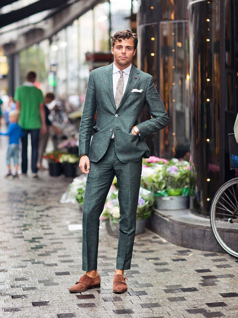 How to Wear a Green Suit: Color Combinations with Shirt and Tie