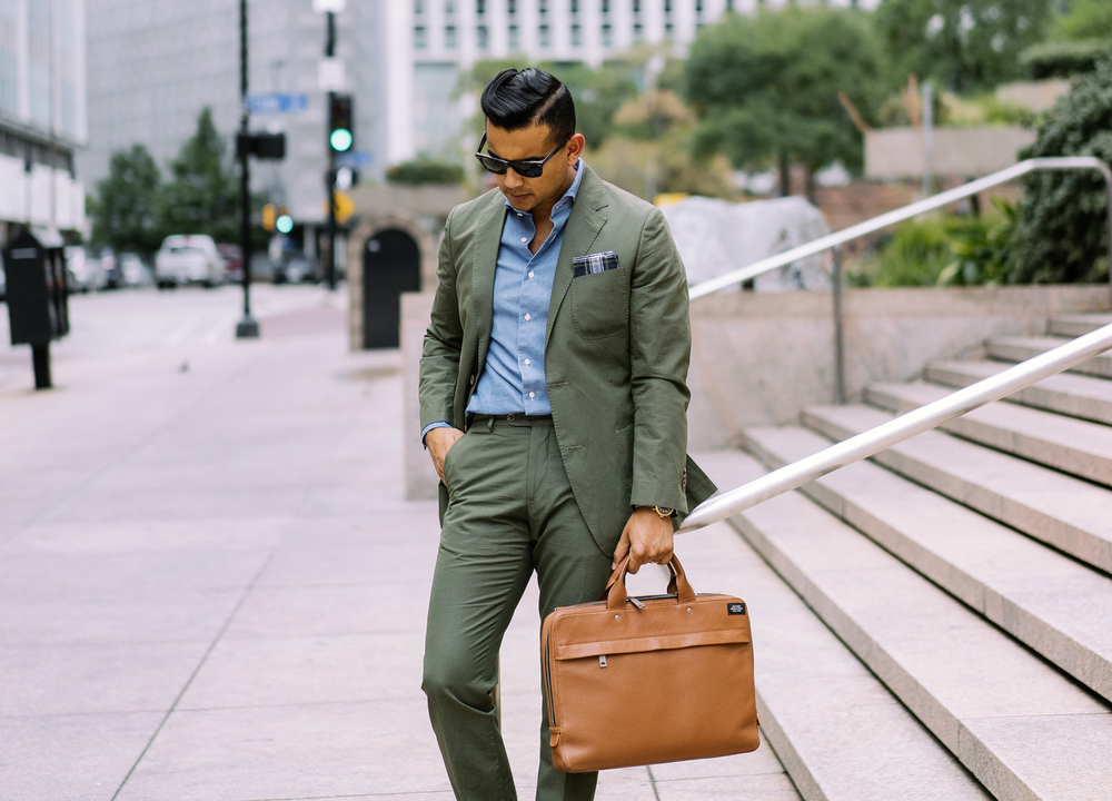 Best Ways to Wear a Cotton Suit for Men - Suits Expert