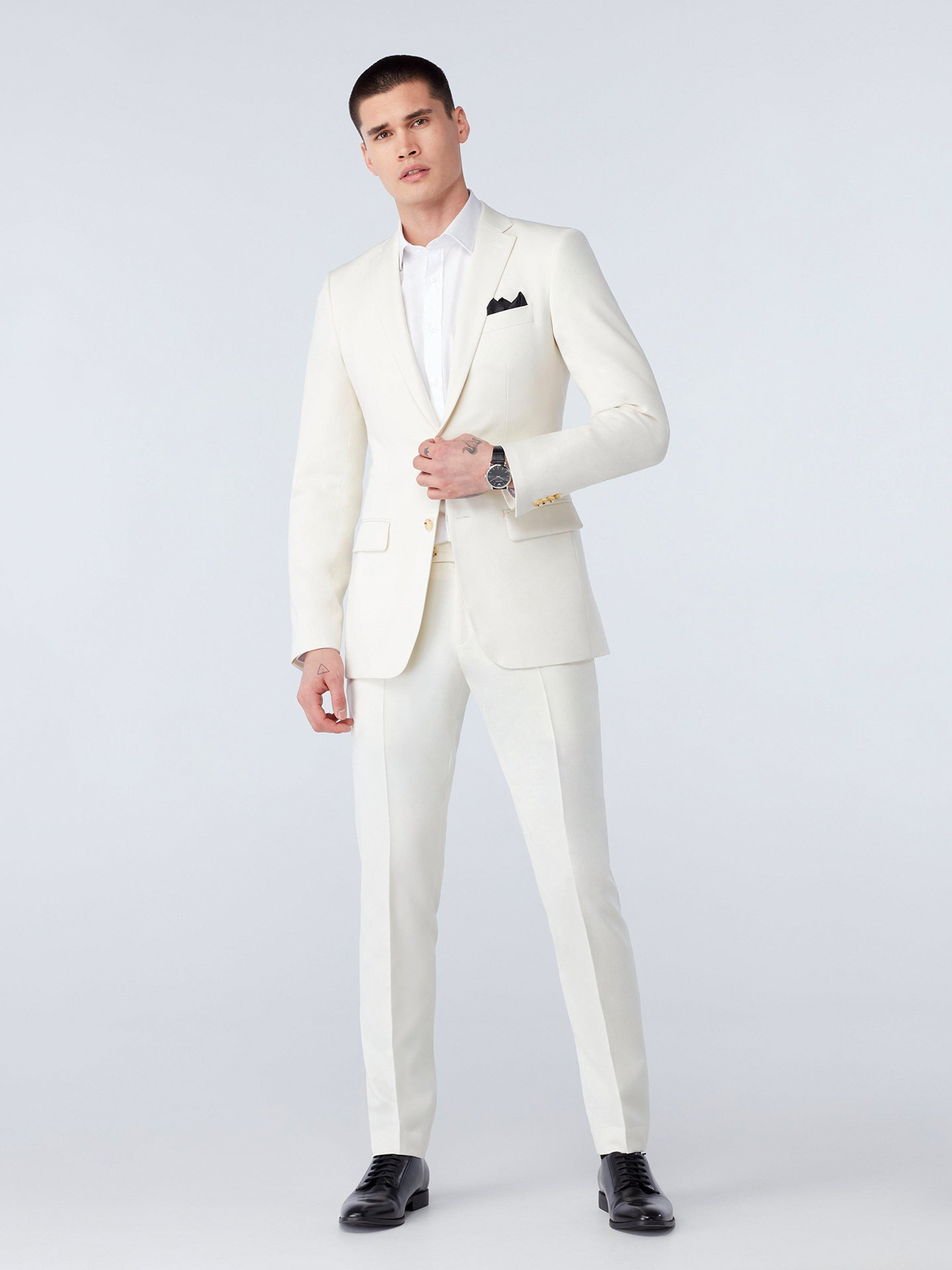 10 Classy White Suit Outfits for Men - Suits Expert