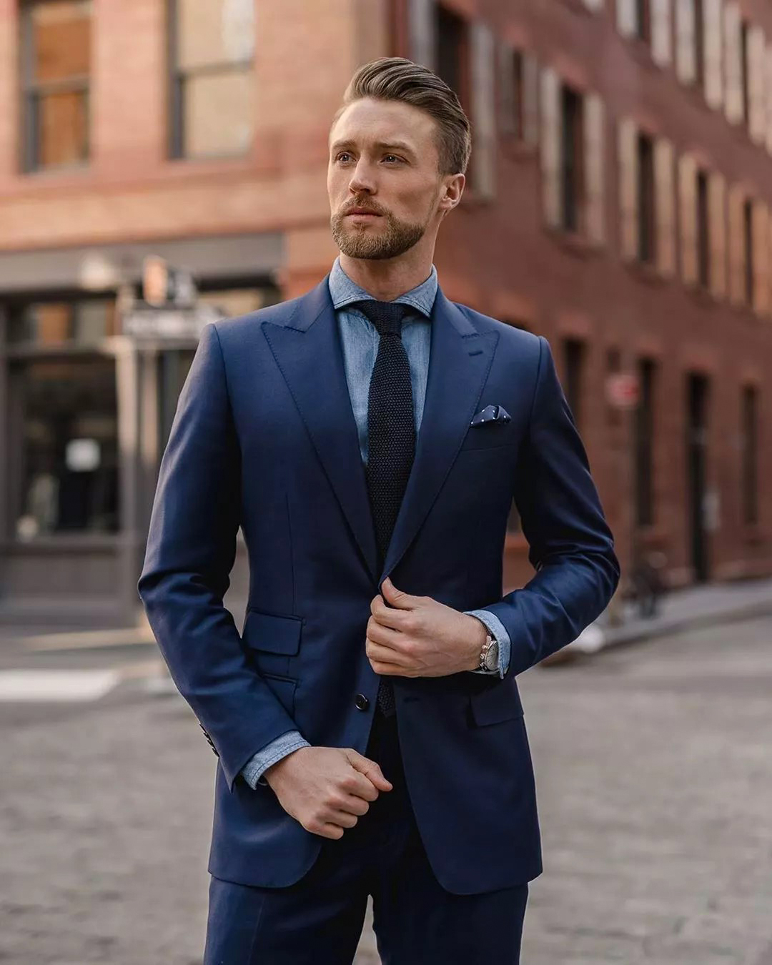 How To Wear A Men S Blue Dress Shirt Suits Expert